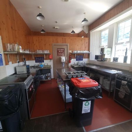 Blackwater Hostel Кинлохливен Экстерьер фото