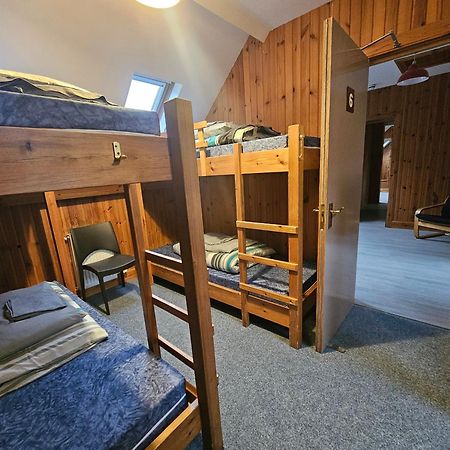 Blackwater Hostel Кинлохливен Экстерьер фото