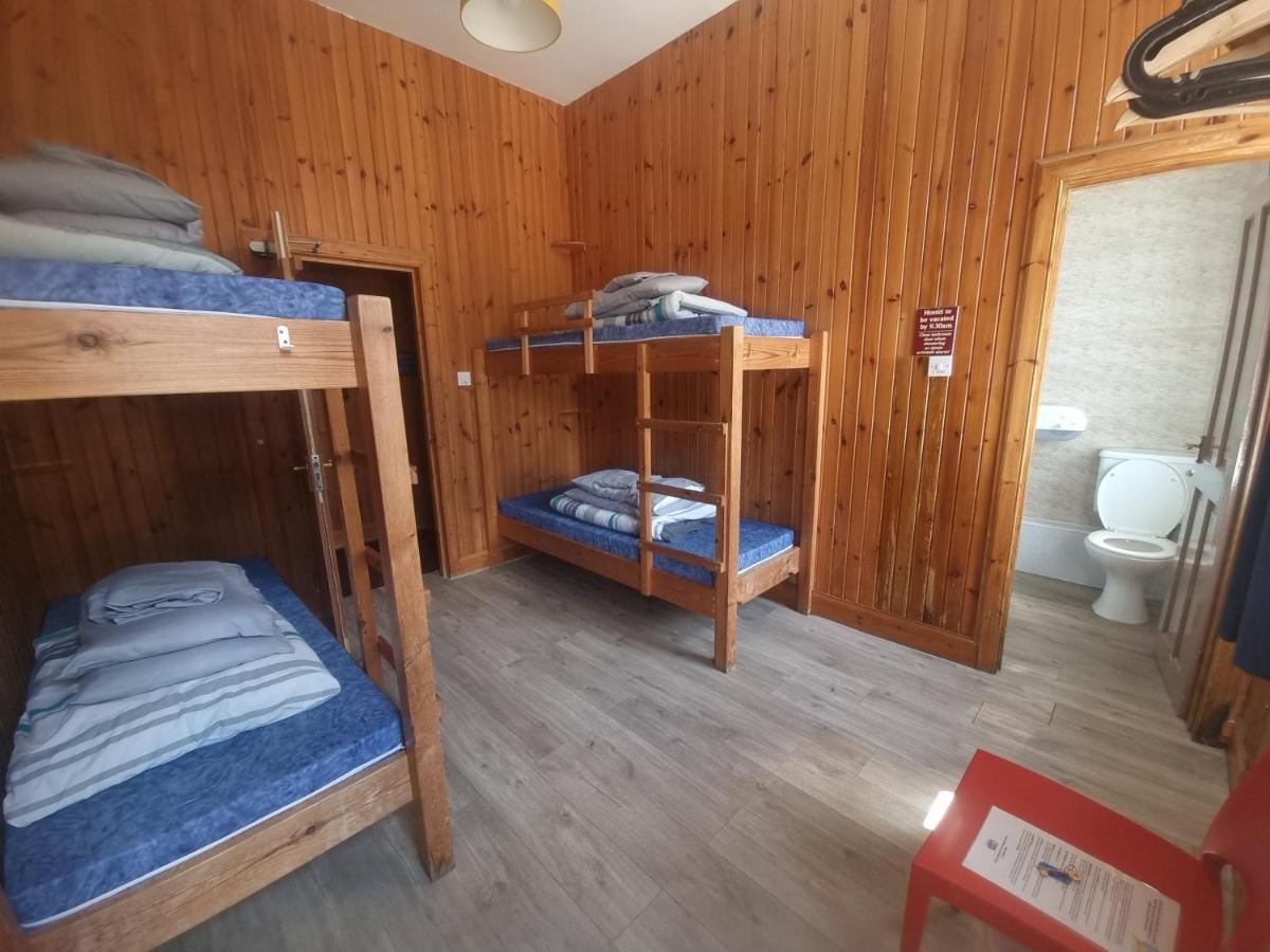 Blackwater Hostel Кинлохливен Экстерьер фото