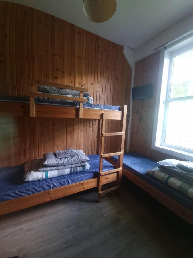 Blackwater Hostel Кинлохливен Экстерьер фото