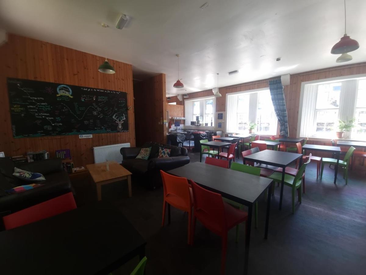 Blackwater Hostel Кинлохливен Экстерьер фото