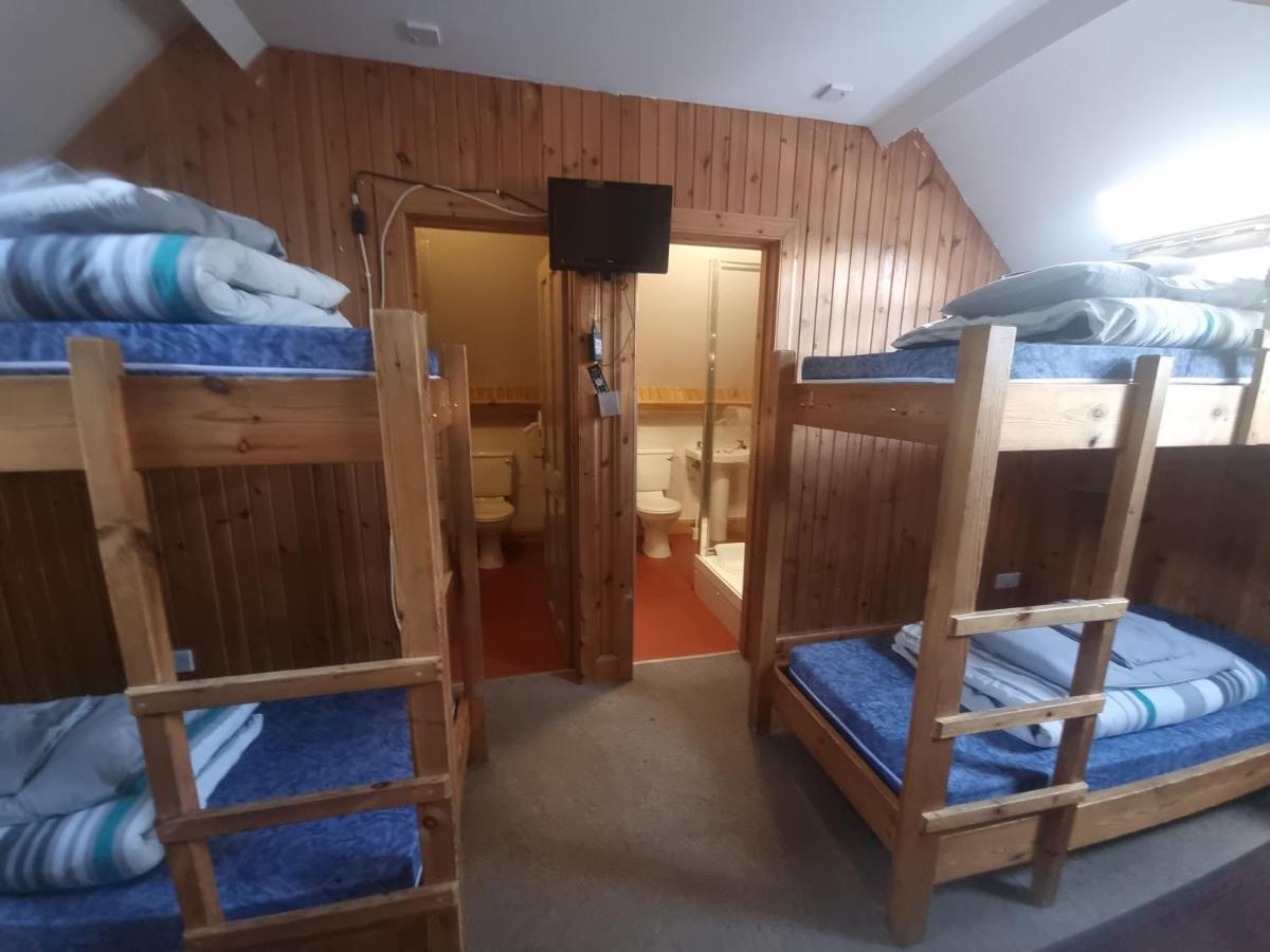 Blackwater Hostel Кинлохливен Экстерьер фото