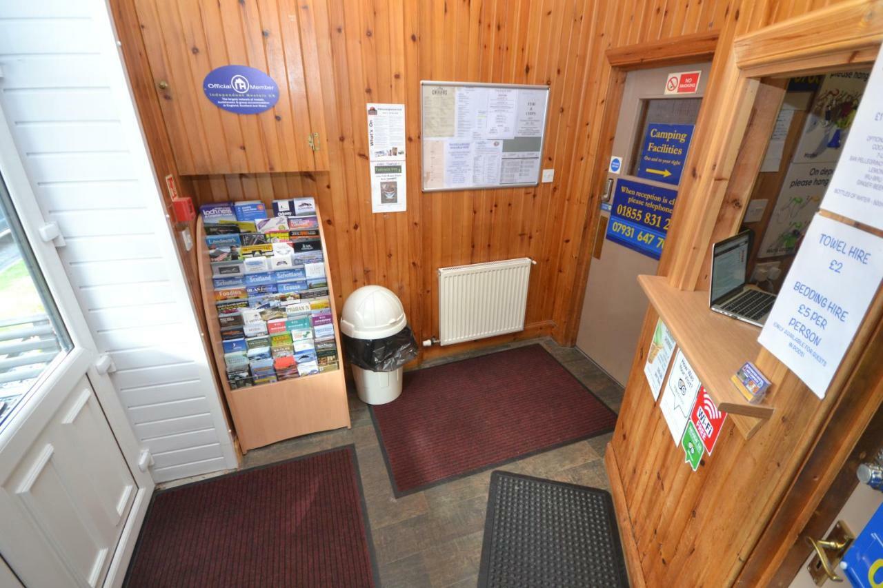 Blackwater Hostel Кинлохливен Экстерьер фото