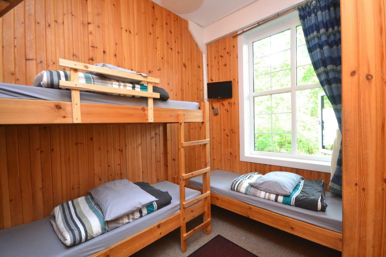Blackwater Hostel Кинлохливен Экстерьер фото